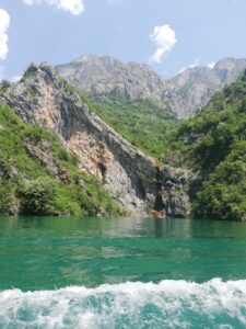 Озеро Коман, Албания