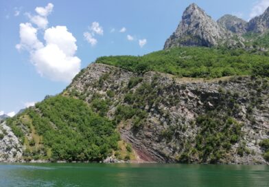 Албанские фьорды и тролли, лишившиеся языка Албанские фьорды и тролли, лишившиеся языка