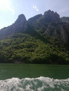 Озеро Коман, Албания