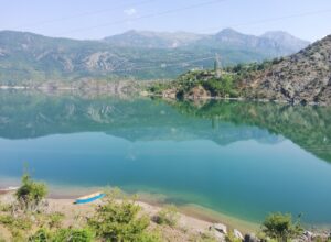 Озеро Коман, Албания